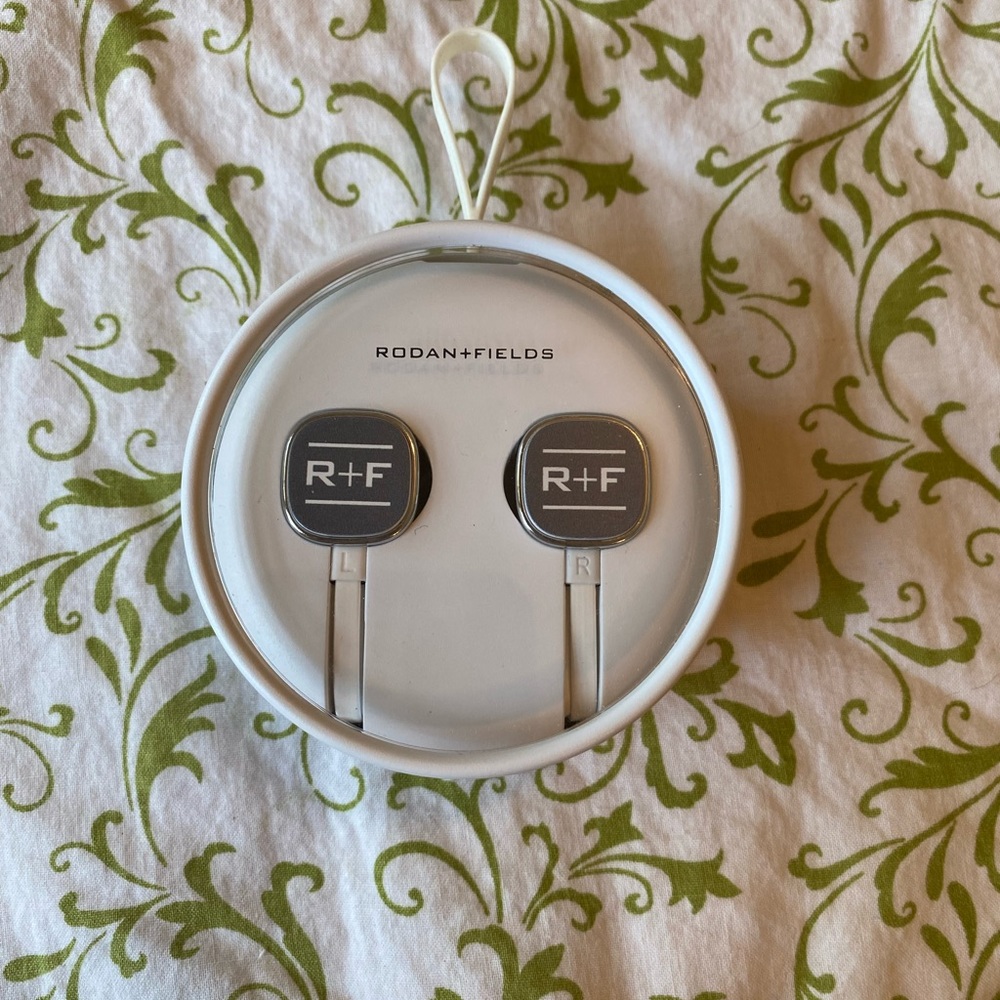 Bluetooth Earbuds